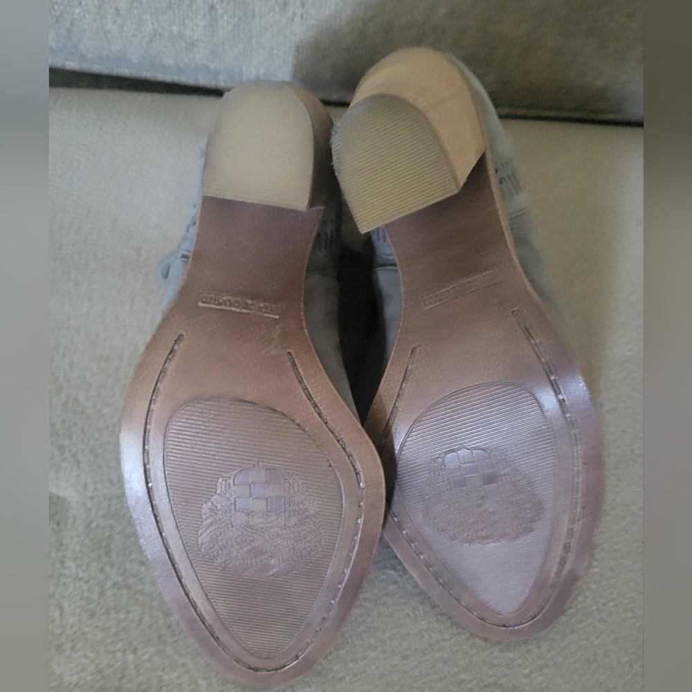 Vince Camuto Fileana Bootie - Picture 6 of 7